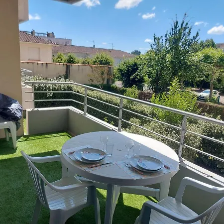 Bel T2,calme Et Lumineux, Climatise Avec Balcon, Proche Du Centre Avec Parking Prive Apartment